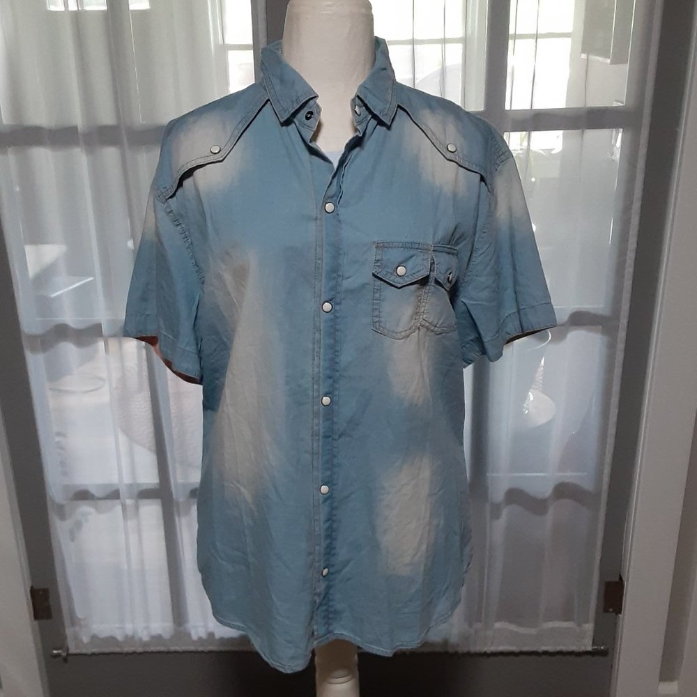 CLEARANCE Women's Shanbao Short Sleeve Button down collared shirt US Sz M-L. NWT